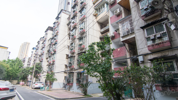 景苑小区外景图