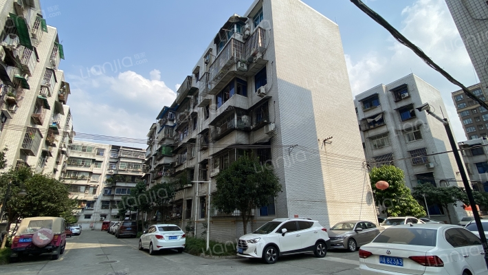 原野庄园外景图