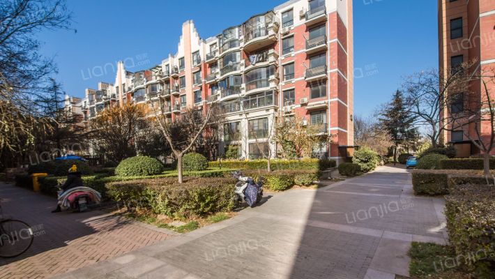 老街绿地郑东新苑一期外景图