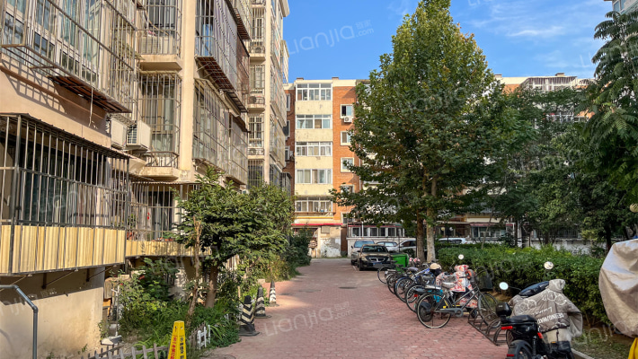 嘉泰花园外景图