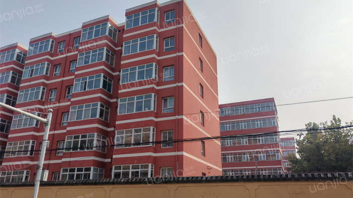 石家庄医学高等专科学外景图