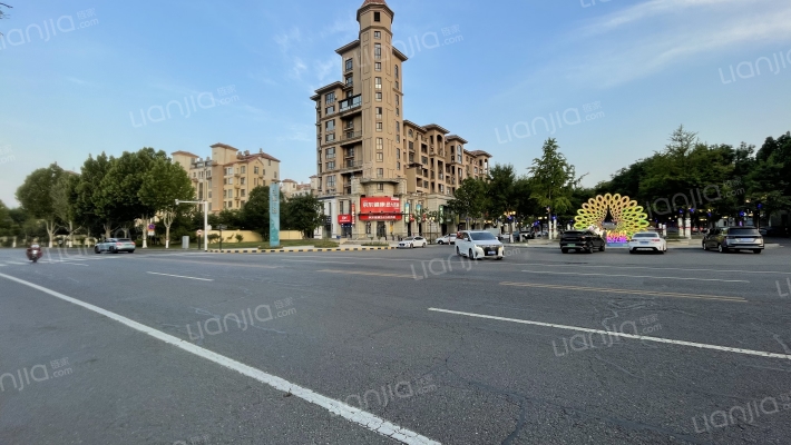 孔雀城三期佳园外景图