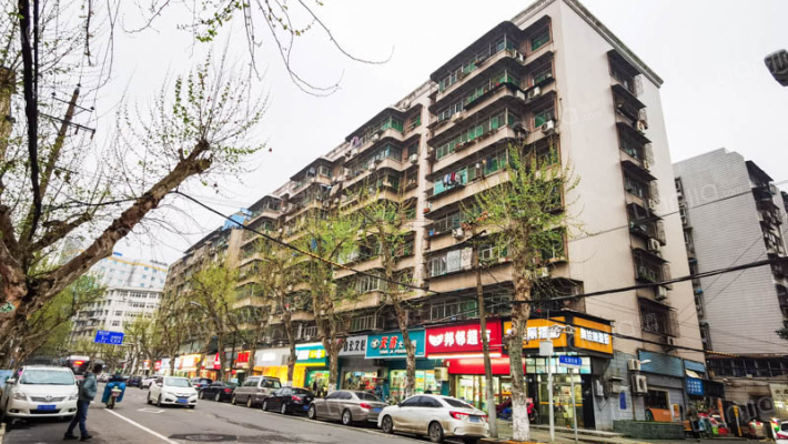 长航村小区外景图