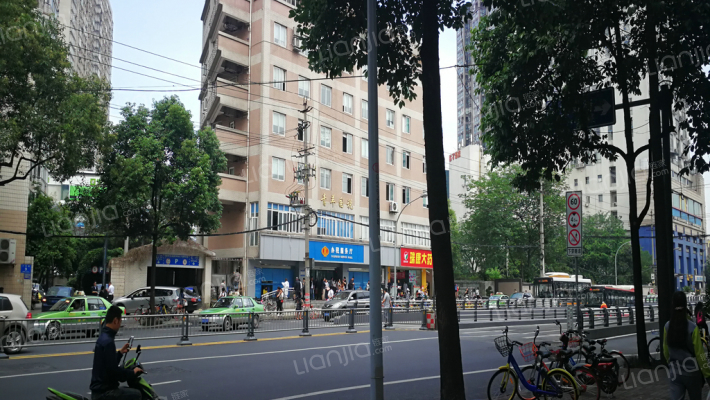 万和路56号外景图