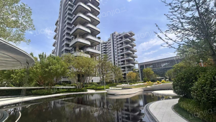 鼎成森林城外景图