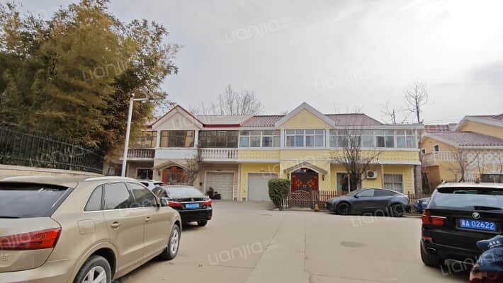 三宏别墅外景图