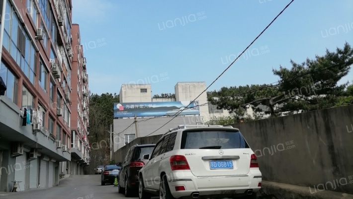春达街外景图
