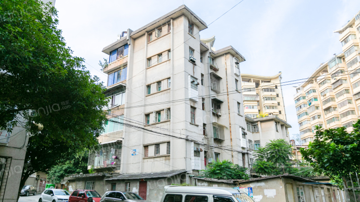 明珠大厦小区外景图