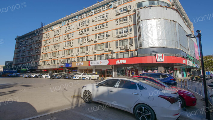 鸿基广场外景图