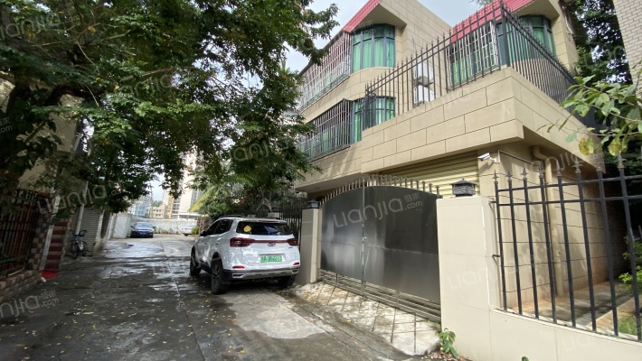 华洋别墅外景图