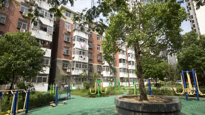 百合花园外景图