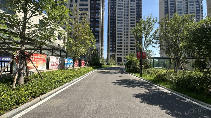 十里景园东区外景图