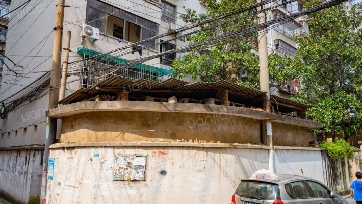 医保宿舍外景图