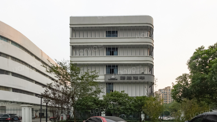 领航公寓外景图