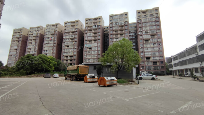 德福中央城外景图