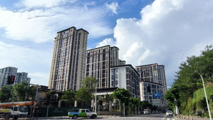 世茂云潮外景图