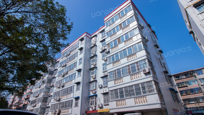 长和花园小区外景图