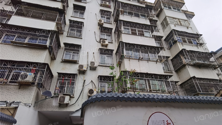 地直幼儿园家属院外景图