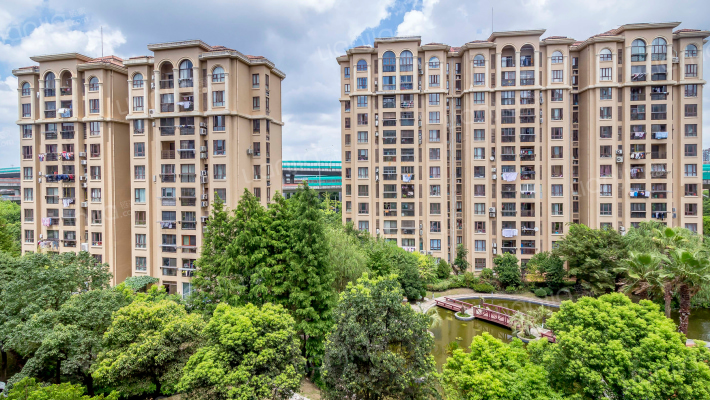 环球翡翠湾花园(公寓)外景图