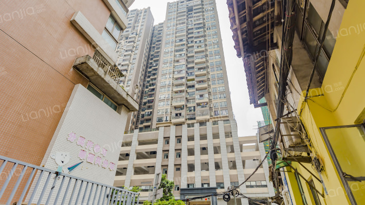 文园机电宿舍外景图