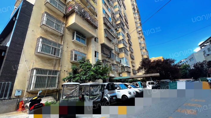 假日名门外景图