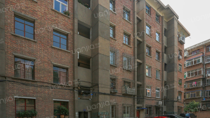 市卫生学校家属院外景图