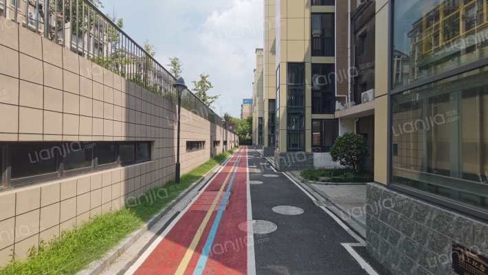 广盛公寓外景图