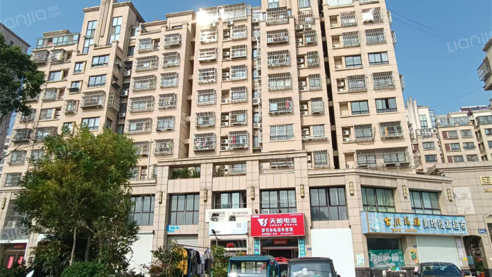 象王城市花园外景图