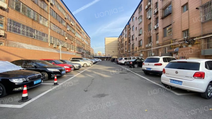 法院家属楼外景图