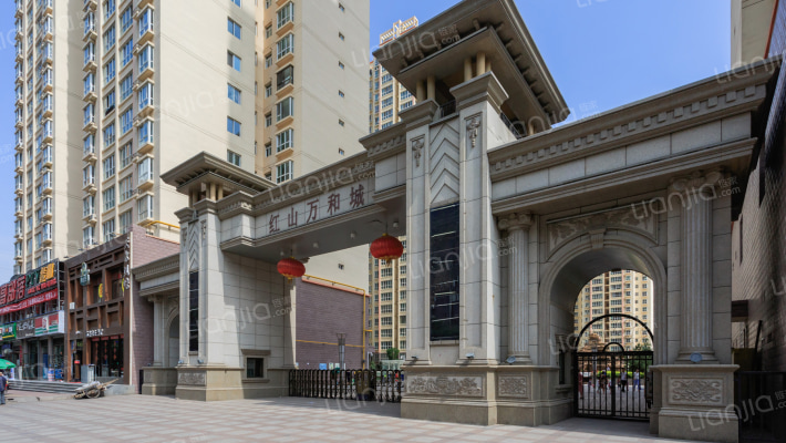 红山万和城外景图