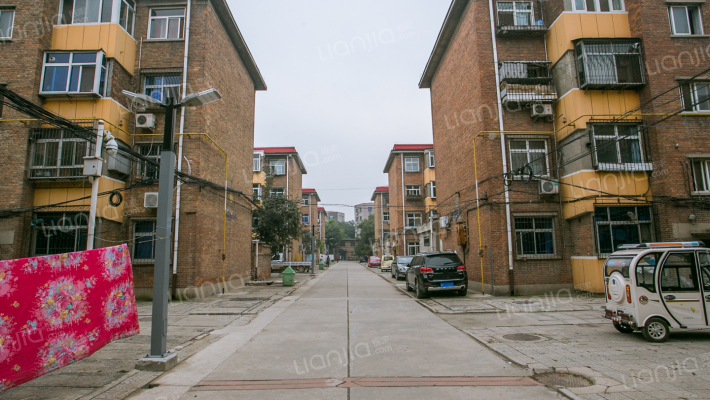 华北石油供应处保定站生活外景图