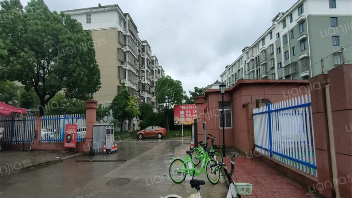 安庆南山苑小区外景图