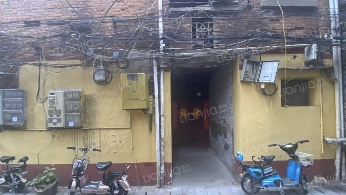 铁西街住宅楼外景图