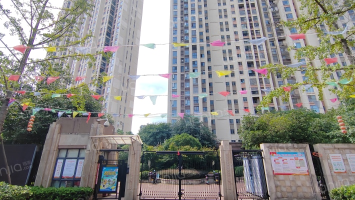 保利壹号公馆外景图