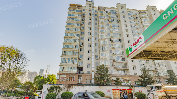 经发公寓外景图