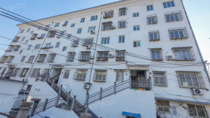 淮安自来水厂宿舍楼外景图