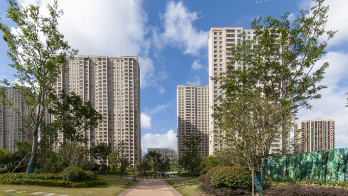 龙馨家园外景图