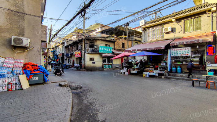 香米园南巷外景图