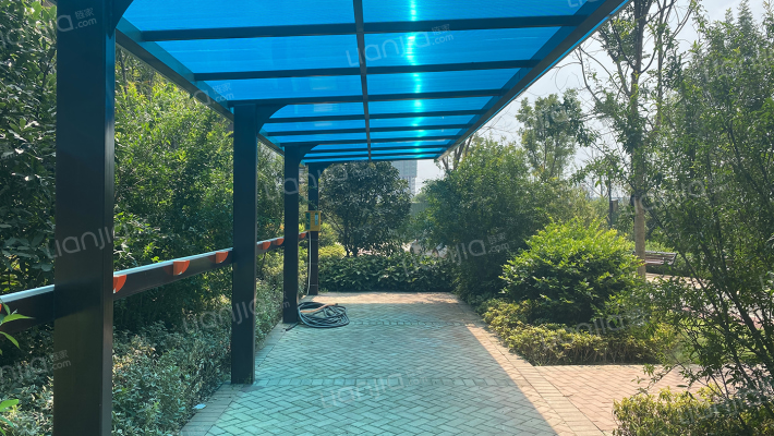 居易莱蒙郡外景图