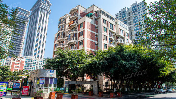 国贸信隆城外景图