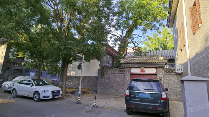 普渡寺后巷外景图