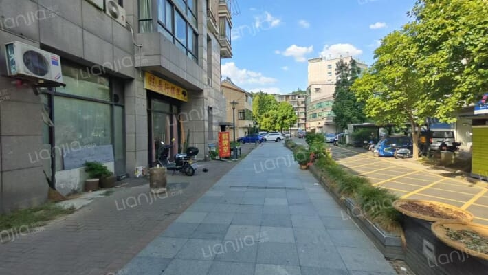 东门大厦外景图