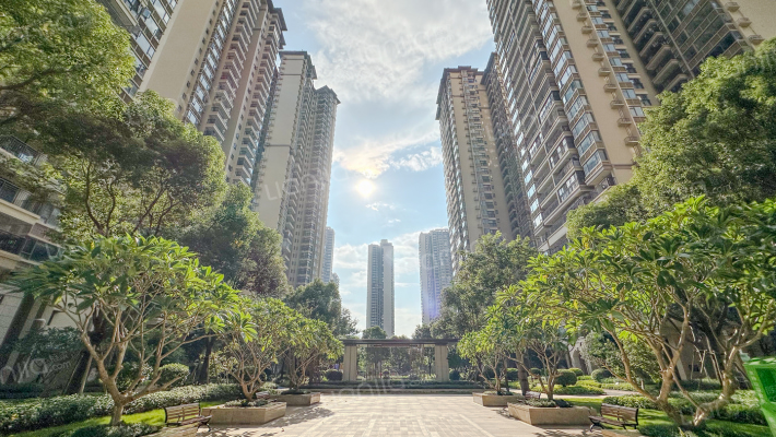 龙光玖誉湖澜湖外景图