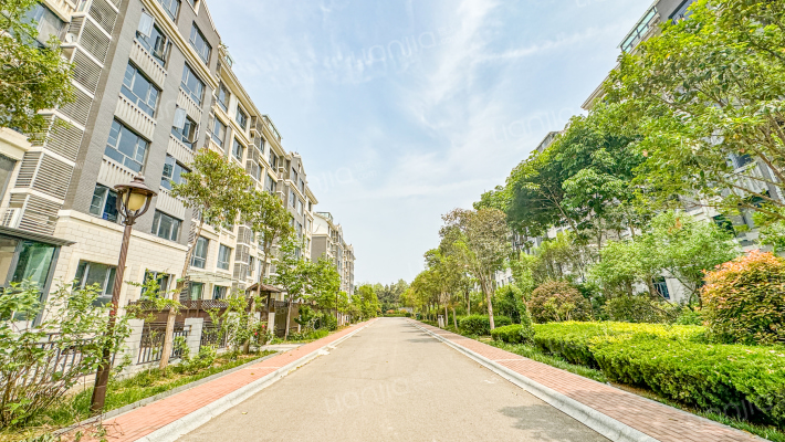 宏成御苑外景图