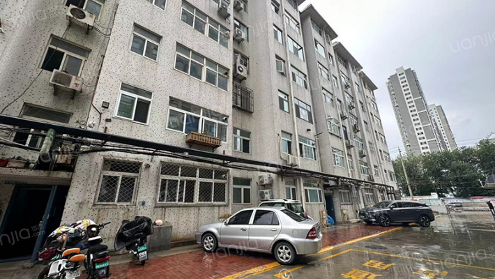 艺校宿舍外景图