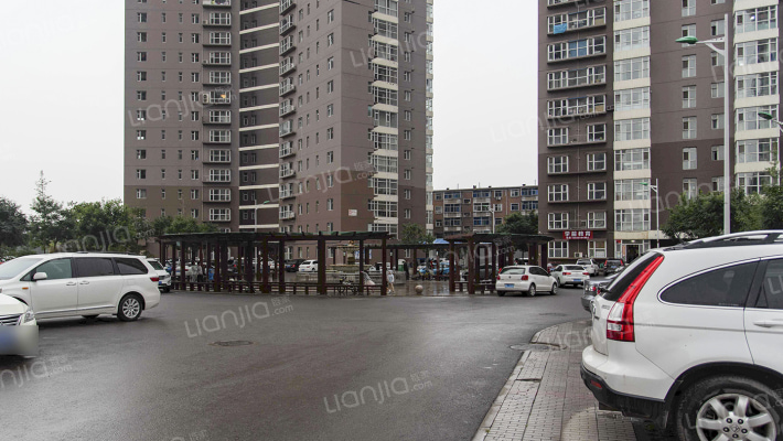 晋机东风小区外景图