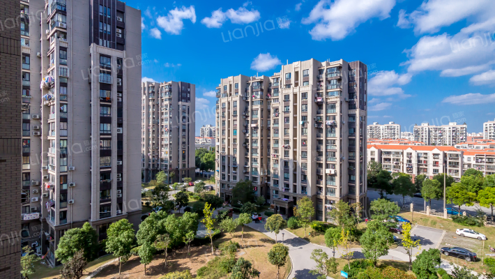 绿地新江桥城三期外景图