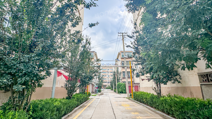 警苑社区外景图