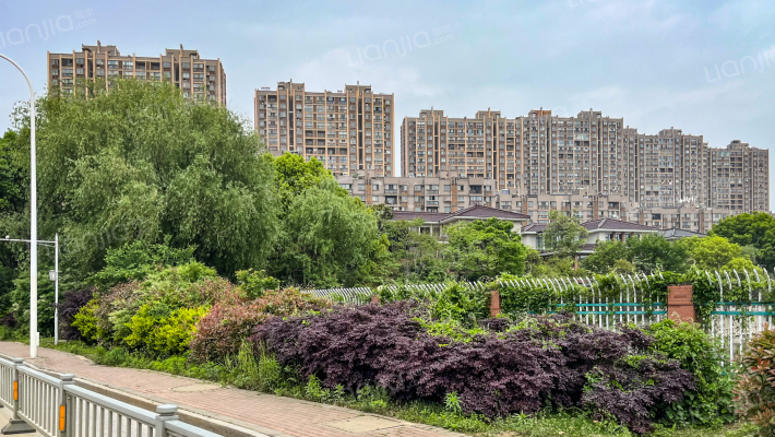 芙蓉山庄B区外景图