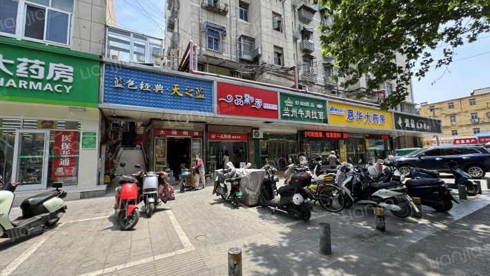 矿务局菜市场楼外景图